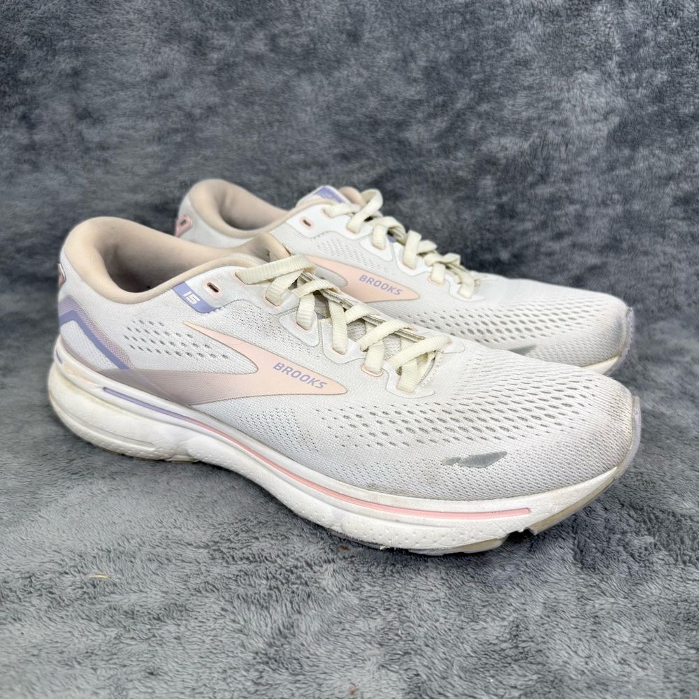 Brooks Women’s Ghost 15 Running Shoe Size 9 White Blush Cosmic Sky